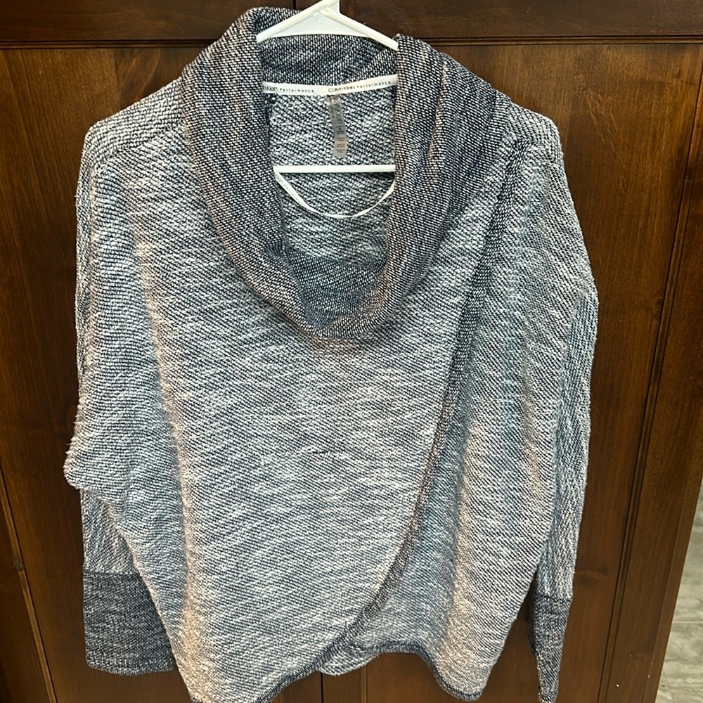 Women’s Calvin Klein size XL top.